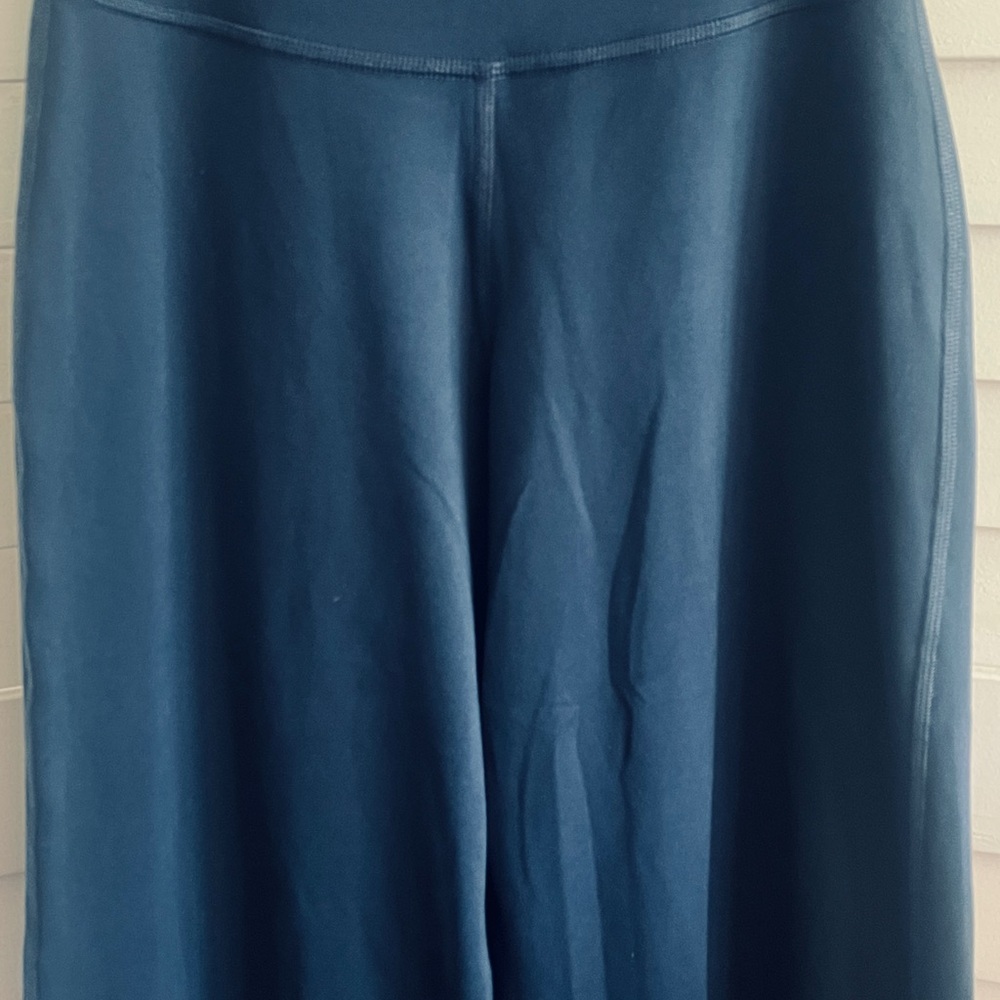 Gilly Hicks Pants Wide Leg Active Recharge Mid Rise Navy Blue Size Small NWOT - Picture 2 of 6